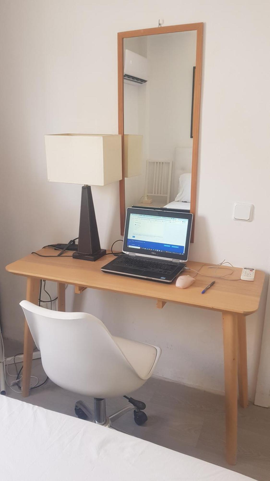 Little Peaceful Retreat Room With Bath, Heating, Terrace, Free Wifi Fridge Easy Parking Marbella Exterior foto